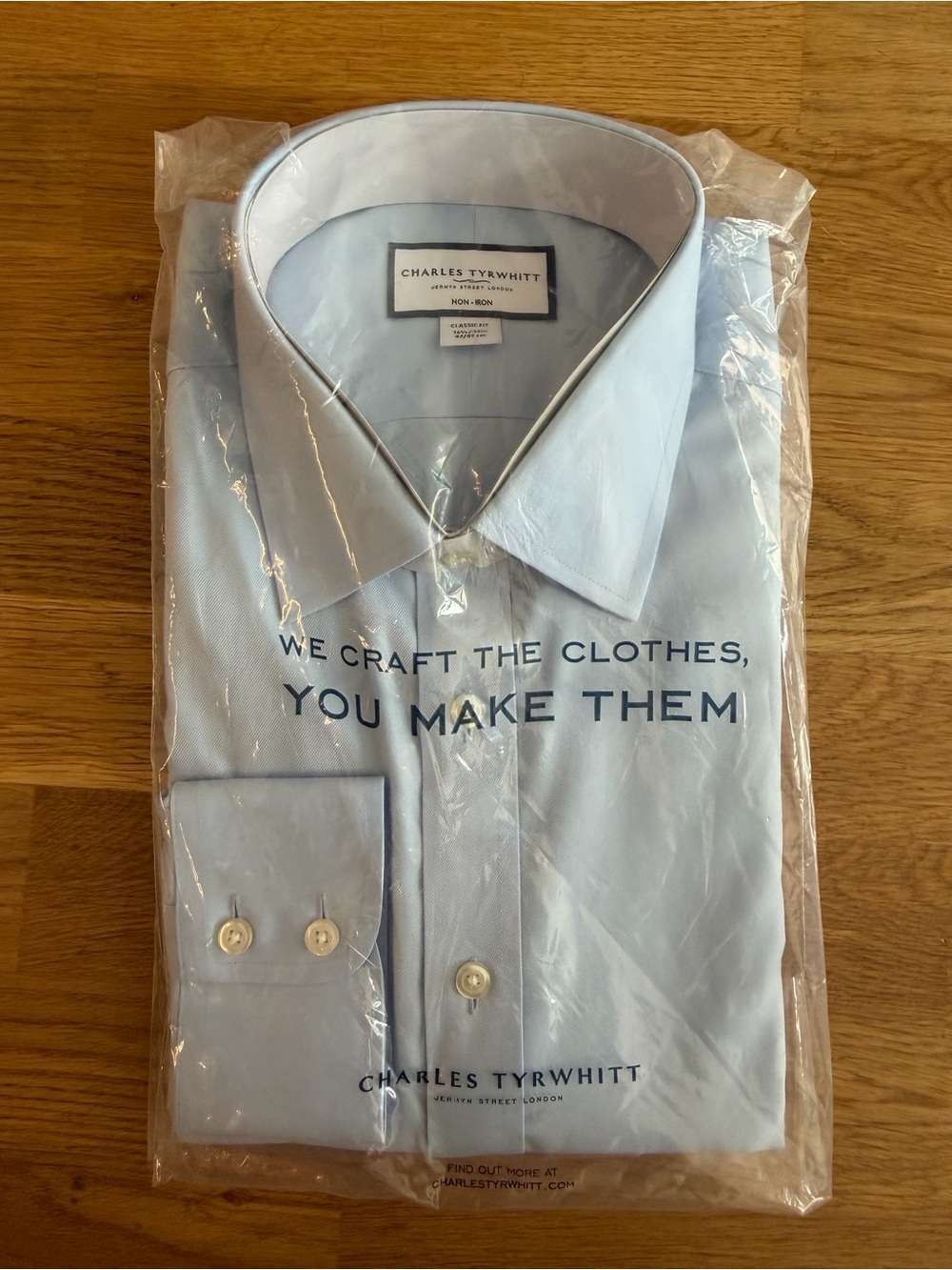 NWT Charles Tyrwhitt Non-Iron Twill Classic Fit - Sky Blue